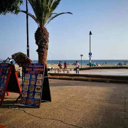 Loft Frente Al Mar Con Piscina Y Terraza En Cristianos Los Cristianos (Tenerife)
