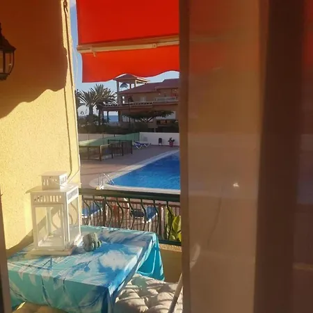 Loft Frente Al Mar Con Piscina Y Terraza En Cristianos Los Cristianos (Tenerife)